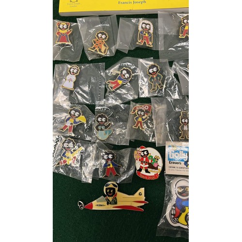 135 - COLLECTION OF GOLLY BADGES AND BOOK