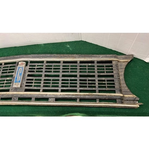 219 - FORD CORTINA MK2 1966 / 70 FRONT GRILL