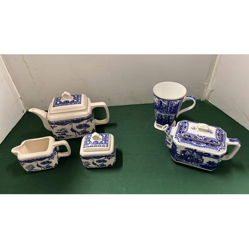 544 - BLUE AND WHITE TEA POT ITEMS BY WADE AND RINGTONS