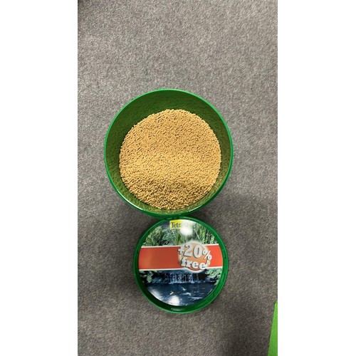 551 - TUB OF TETRA GOLD FISH FOOD