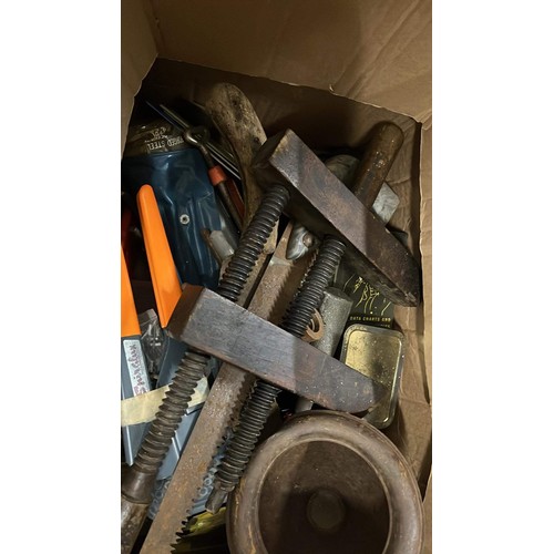 566 - BOX OF TOOLS