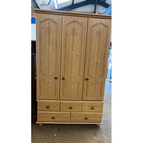 559 - PINE EFFECT COMBI WARDROBE