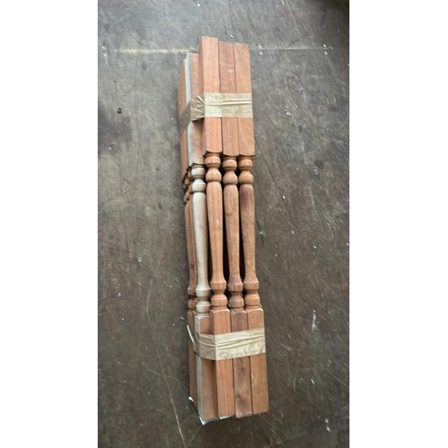 573 - 19 X RICHARD BURBRIDGE UNUSED HARD WOOD SPINDLES