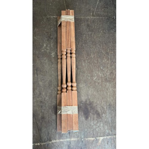 574 - 10 X RICHARD BURBRIDGE UNUSED HARDWOOD SPINDALS