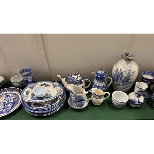 651 - LARGE COLLECTION OF BLUE AND WHITE ITEMS BY DIFFERENT MAKERS