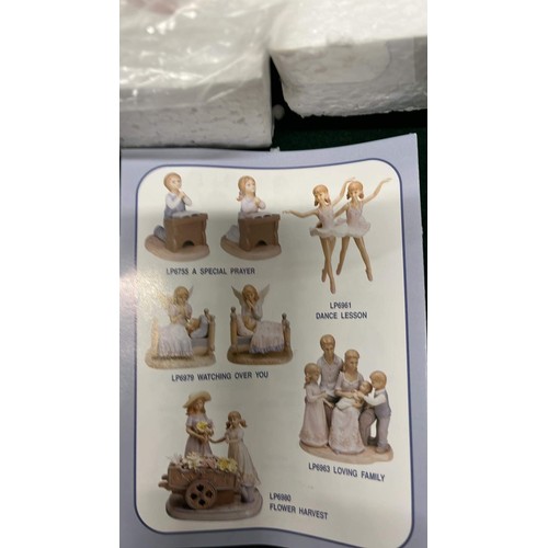 157 - 4 BOXED LEONARDO CHINA FIGURES