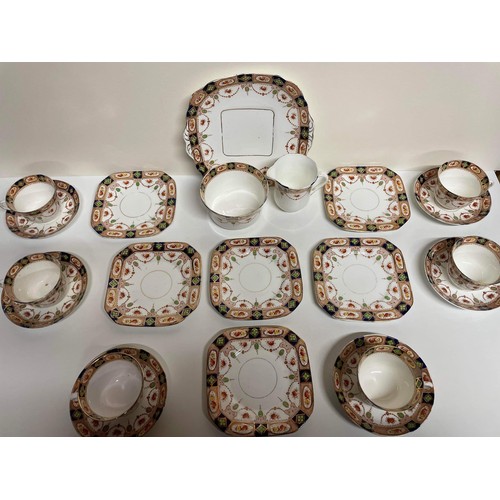 94 - 21 Pc PARTTEA SET / TABLE WARE