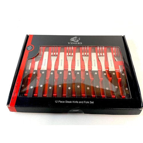 40 - VINERS BOXED 12 PICES STEAK KNIFE SET