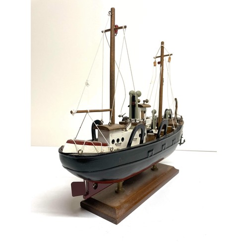 12 - MODEL OF A TRAWLER