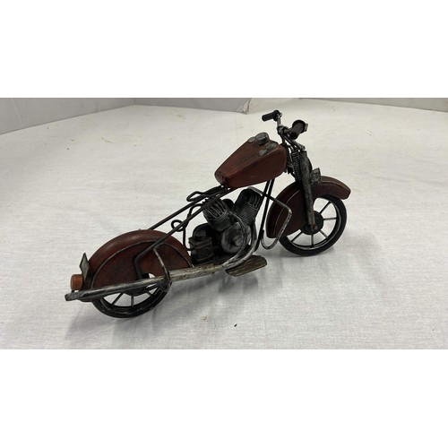 138 - METAL MOTORCYCLE MODEL ART