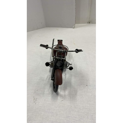 138 - METAL MOTORCYCLE MODEL ART