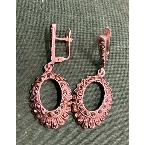 121 - PAIR OF 925 EARRINGS