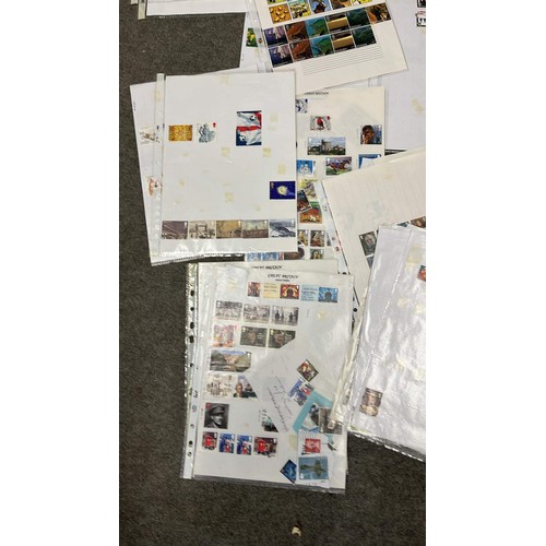 160 - COLLECTION OF WORLD STAMPS