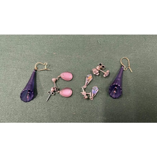 122 - 3 PAIRS OF EARRINGS