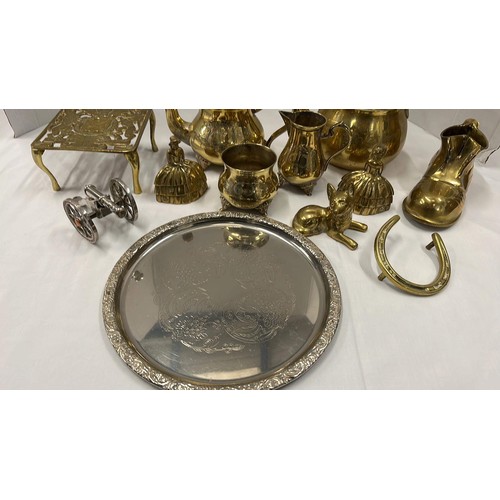 154 - COLLECTION OF MIXED HEAVY BRASS WARE