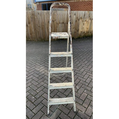 378 - DIY STEP LADDER USED