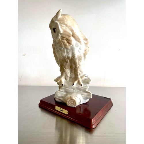 315 - LARGE OWL FIGURE