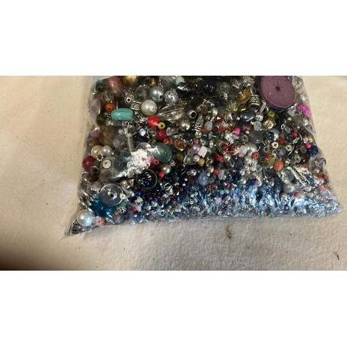 451 - BAG OF CRAFT BEADS