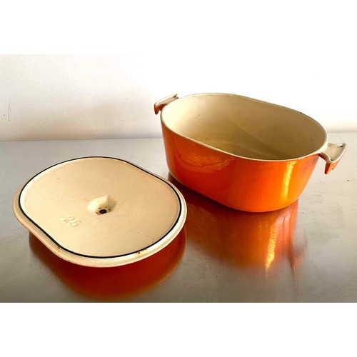 513 - ORANGE LAVEC 25 CAST METAL CASSEROLE COOK POT