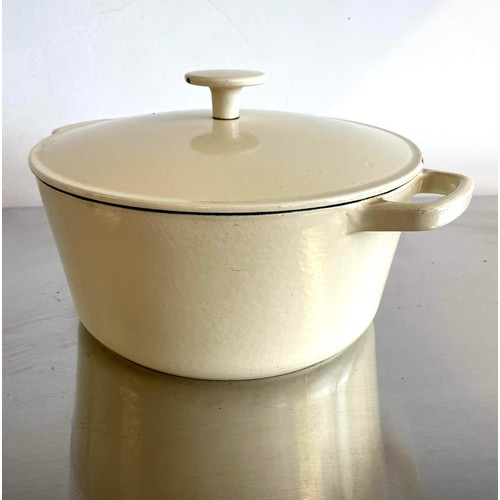 510 - WHITE CAST METAL CASSEROLE POT