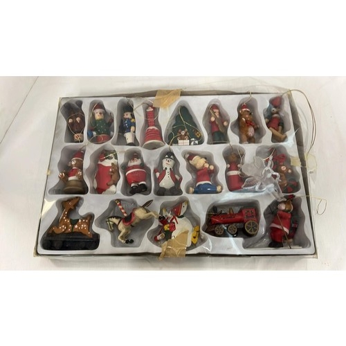 339 - COLLECTION OF CHRISTMAS TREE ORNAMENTS