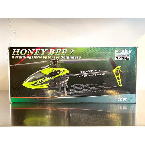 556 - BOXED HONEY BEE 2 HELICOPTER E SKY