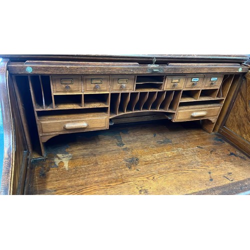 613 - EDWARDIAN SOLID OAK FIELDED PANEL ROLL TOP DESK SEE ALL PICTURES