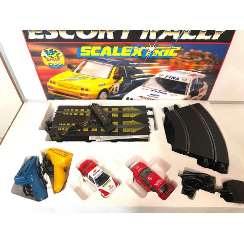 712 - SCALEXTRIC  ESCORT RALLY BOXED SET UNCHECKED