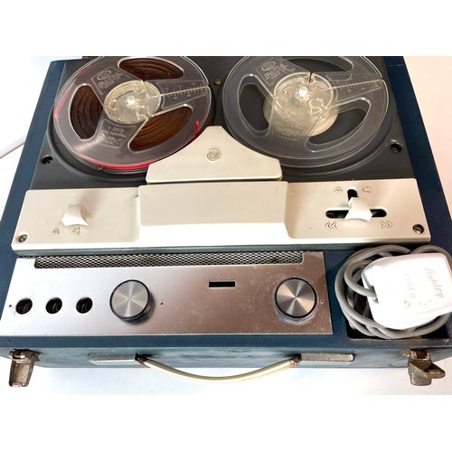 697 - VINTAGE REEL TO REEL SYSTEM CASED