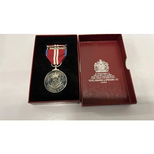 244 - THE QUEENS DIAMOND JUBILEE MEDAL 1952-2012 MINT CONDITION