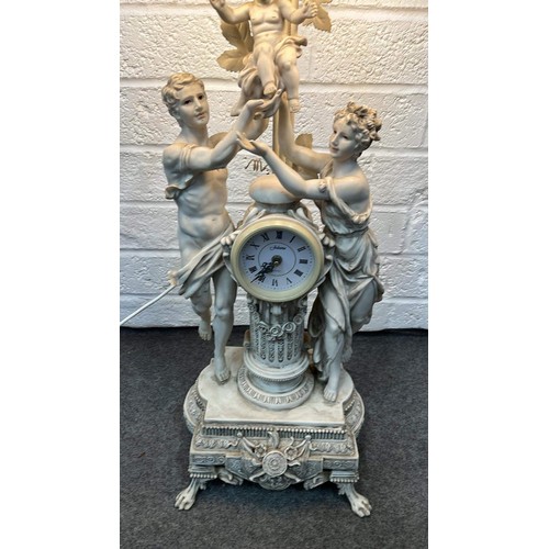 544 - LARGE , TALL CLASSICAL ANTIQUITY DETAILED CLOCK LAMP