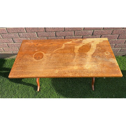 512 - COFFEE TABLE