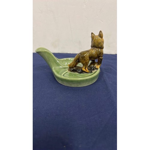 78 - WADE GERMAN SHEPHERD PIPE HOLDER