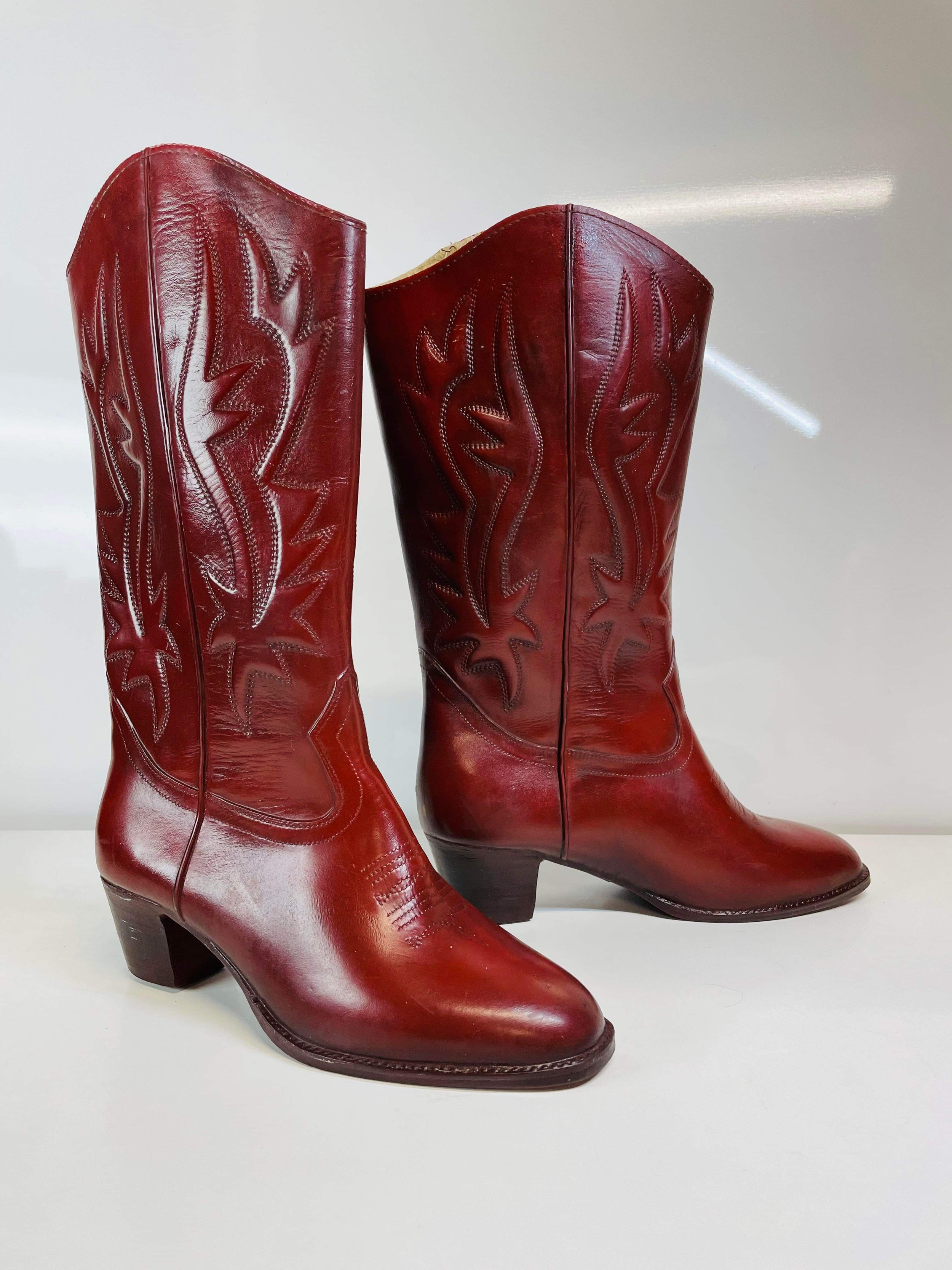 Size 7 cowboy on sale boots