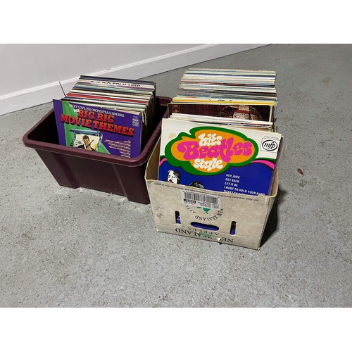 18 - COLLECTION OF MIXED ARTIST AND MUSIC LPS