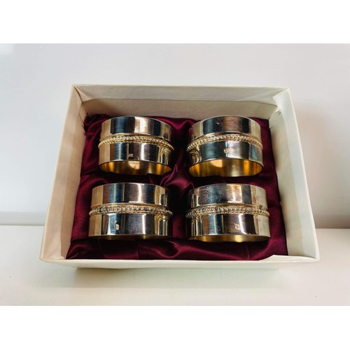 23 - VINERS BOXED SET OF NAPKIN RINGS