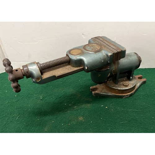 364 - BENCH MOUNTED SWIVAL VICE