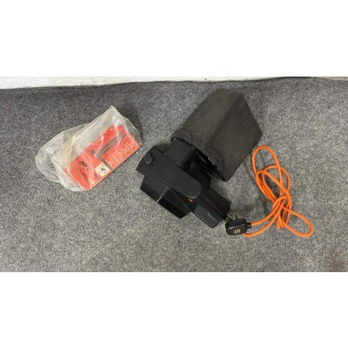 336 - BLACK AND DECKER ELECTRIC PLANER