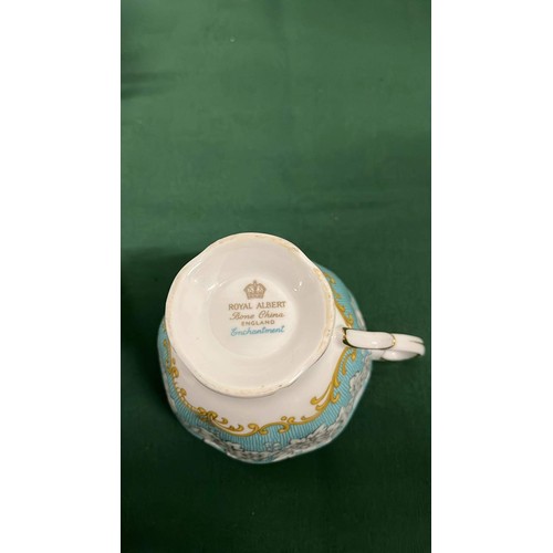 376 - 9 Pc royal Albert Tea Cups items