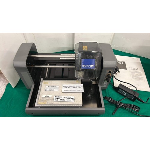 455 - ROLAND EGX-20 DESKTOP ENGRAVER , MANUAL WITH OPERATING PROGRAMME ,  AND LAPTOP