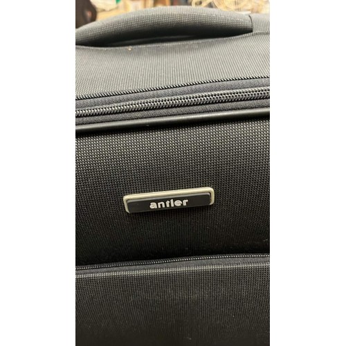 446 - LARGE BLACK TRAVEL SUITCASE BY ANTLER