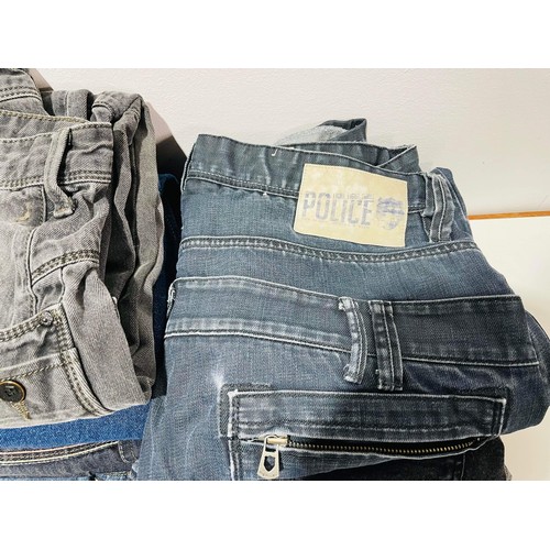 278 - 12 X PAIRS OF JEANS