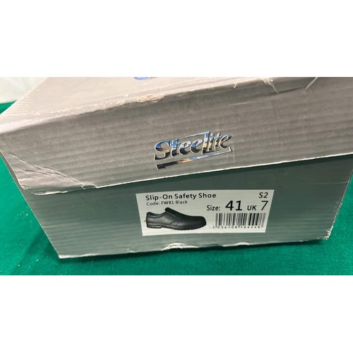 299 - STEELITE SFTY SHOES SIZE 7