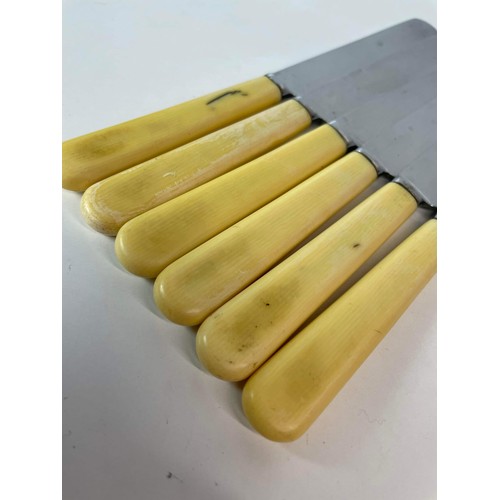 224 - VINTAGE BUTTER KNIFES