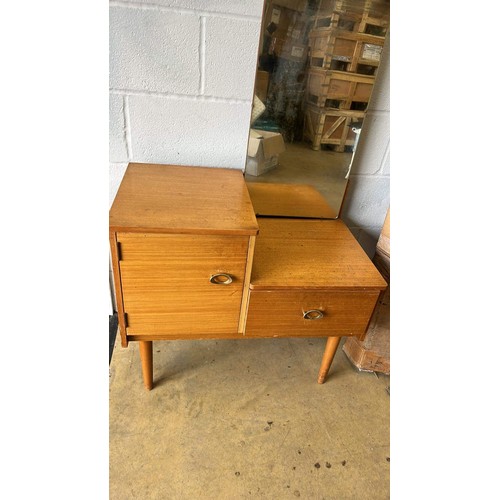 739 - RETRO DRESSING TABLE