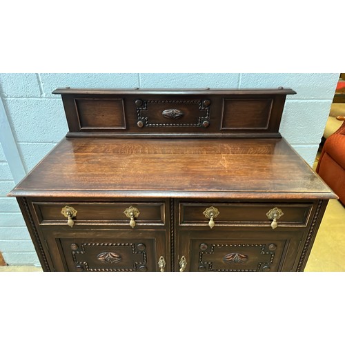 672 - OAK SIDEBOARD