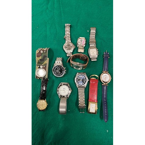 908 - MIXED WATCHES USED