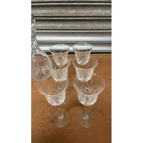 956 - 12 wine glasses and decanter