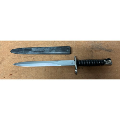 947 - Bayonet in sheath