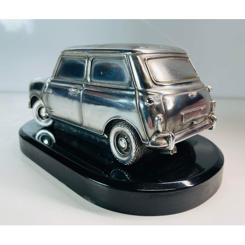 37 - SILVER DREAMS MINI ON STAND